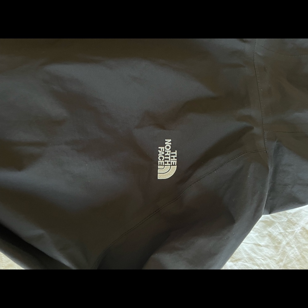 North Face Rain Shell Jacket - Picture 12 of 14